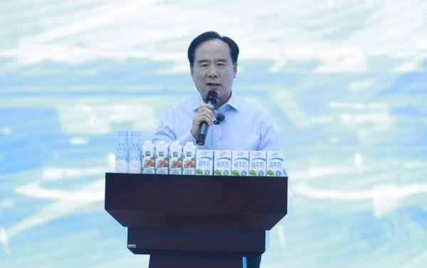 知识“玩”明白了！首部乳业科普剧本杀上线j9九游会真人游戏第一这个六一伊利把牛奶